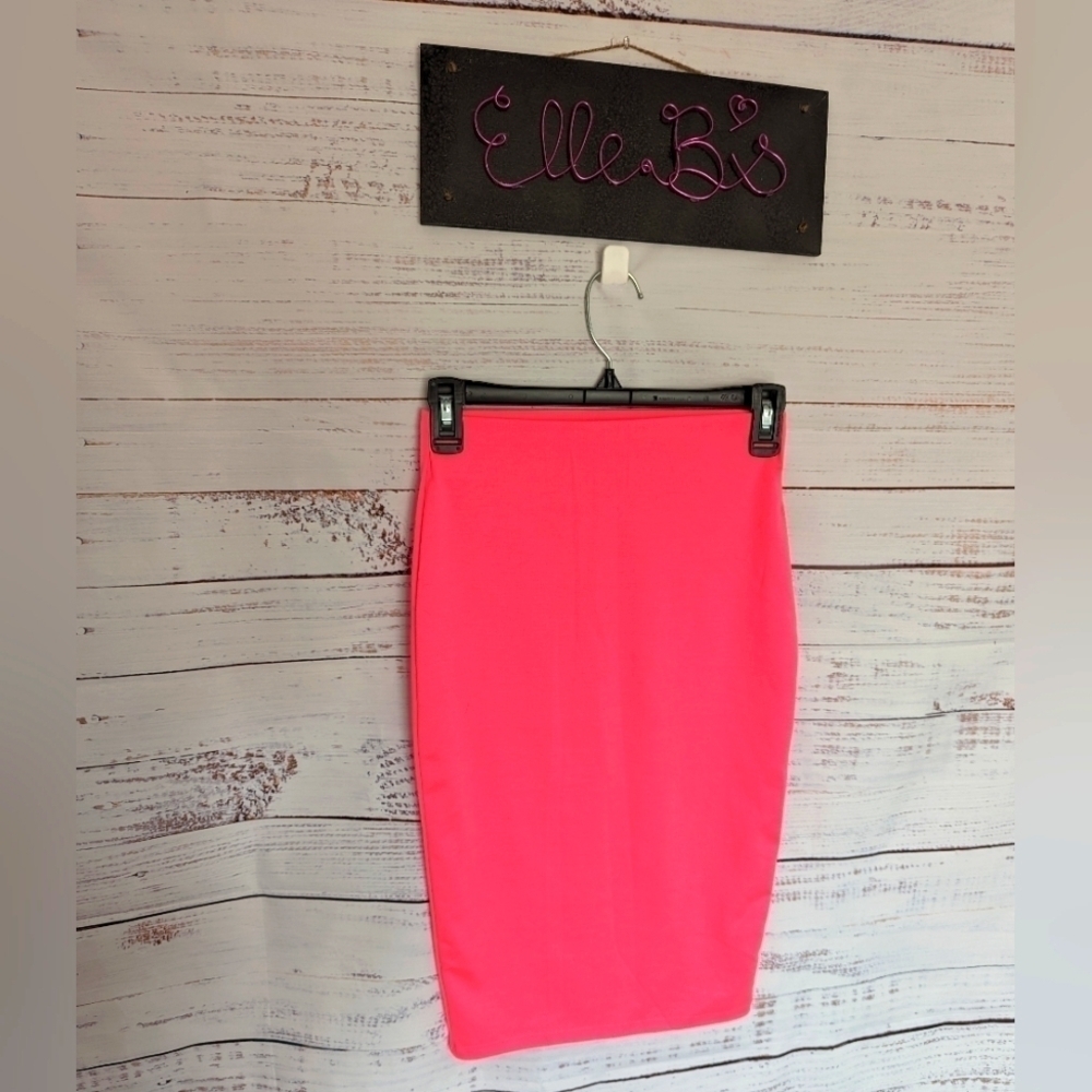 EUC Hot Gal Neon Pink Skirt S